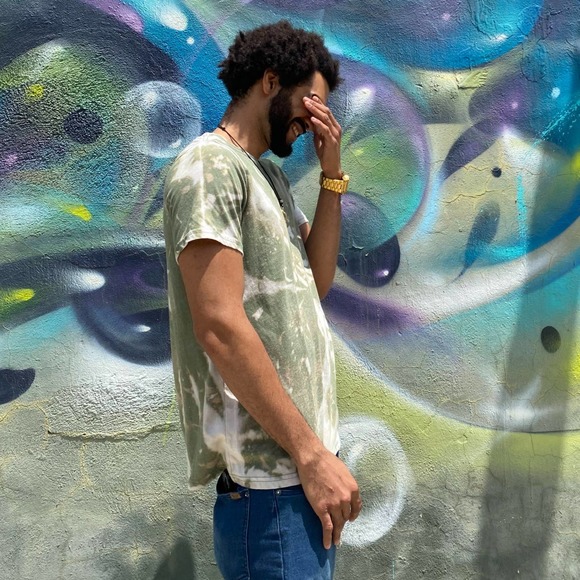 Green distressed tie dye loose fitting t-shirt - Picture 3 of 6